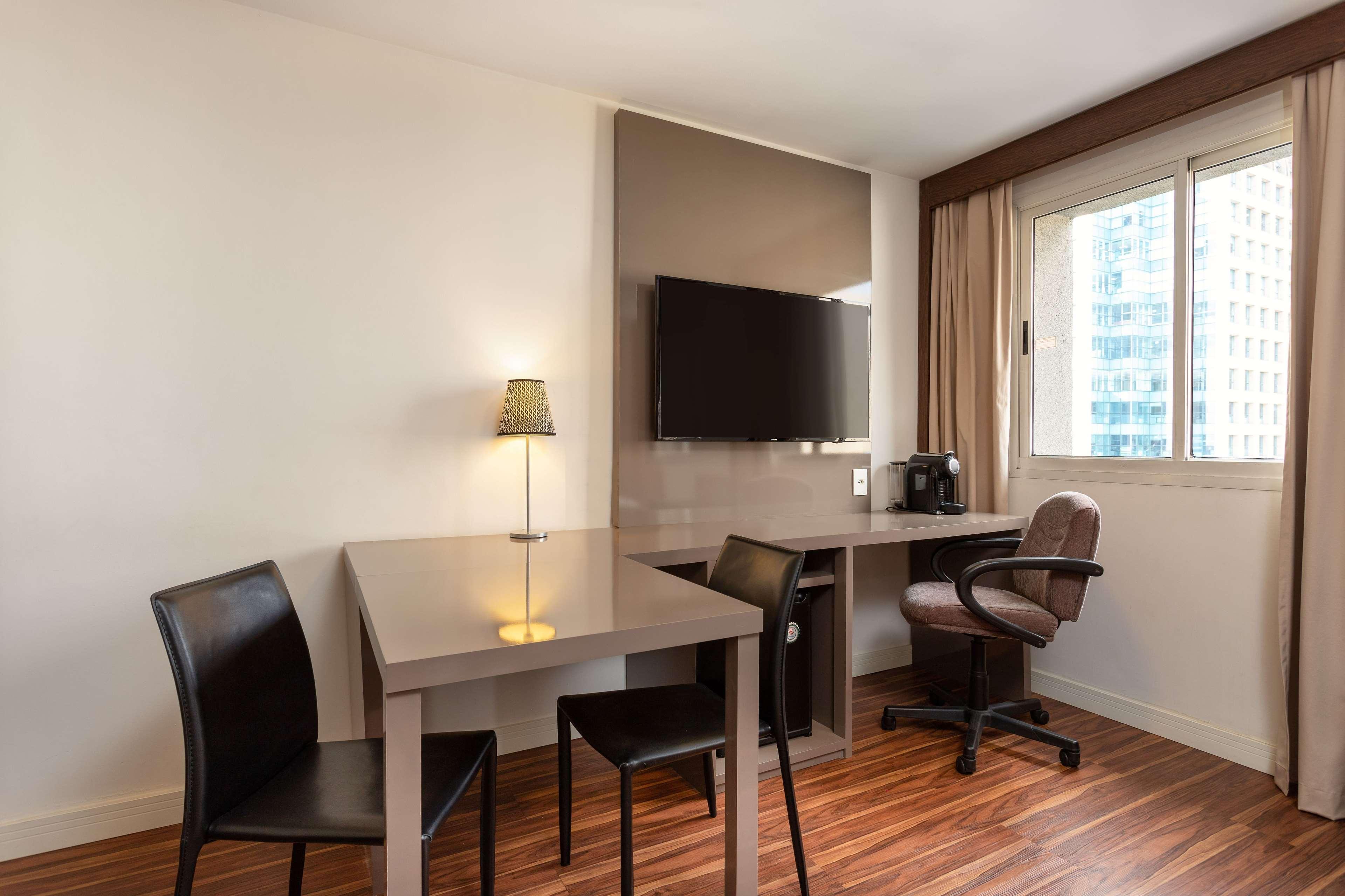 Отель Wyndham Sao Paulo Paulista Экстерьер фото