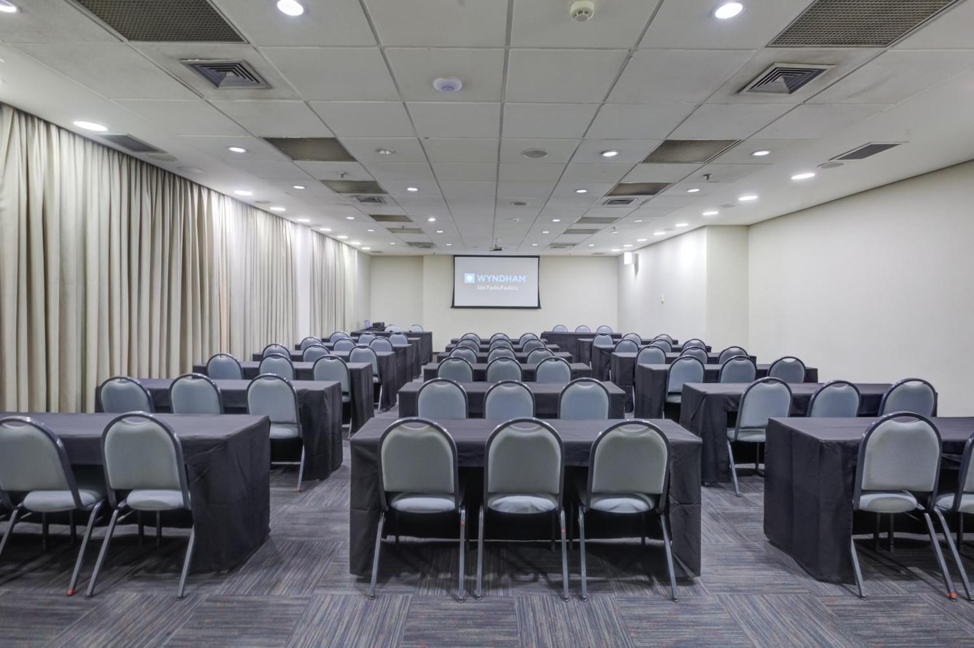 Отель Wyndham Sao Paulo Paulista Экстерьер фото